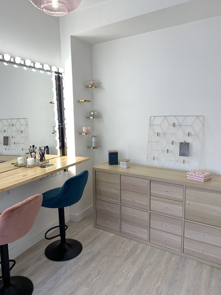 Estudio de maquillaje tropical