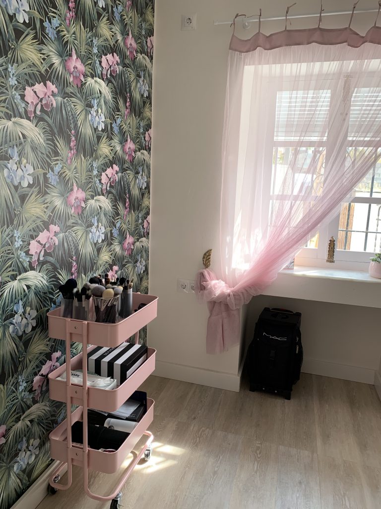 Estudio de maquillaje tropical